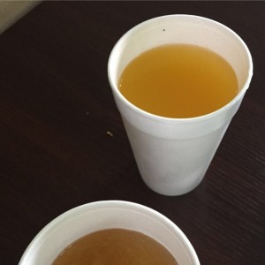 jugo natural de naranja con raspadura y limonada