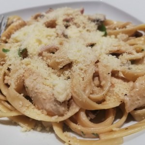 Pasta trocitos de Pollo