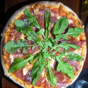 Pizza de prosciutto+rugula