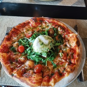 Burrata pizza