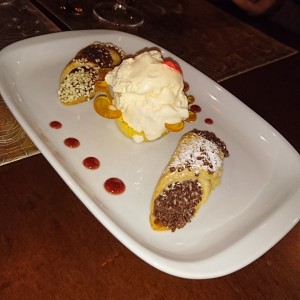 Postres - Cannoli