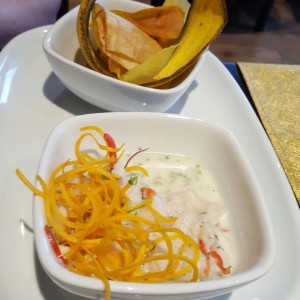 Ceviche de pez blanco y camarones