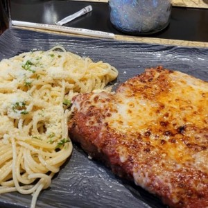 Pollo a la parmigana