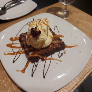 Brownie con Helado