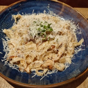 pasta con crema y pollo