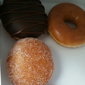 Donuts rellenas de Chocolate y Dulce de Leche y Donut Glaseada