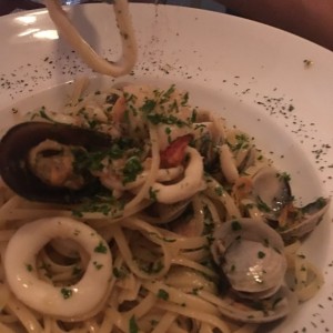 Lenguini frutto di mare 