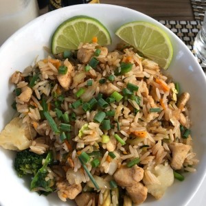 arroz thai de pollo