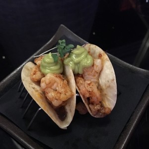 TACOS DE PEZ BLANCO