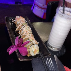 Roll sushi 