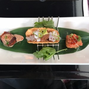 Datil, mini taco de pescado, crispy rice de atun