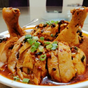 Pollo al estilo Sichuan