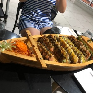 Bote de 6 tipos de sushi