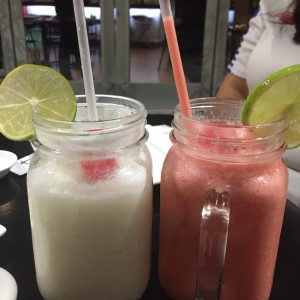 Bebidas - Limonada de fresa y de coco