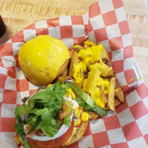 hamburguesa con queso fundido 