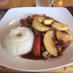 lomo saltado