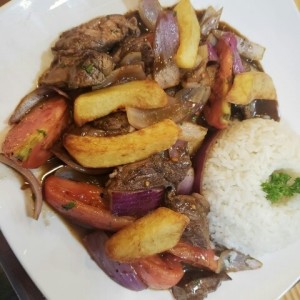 lomito saltado