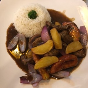 Lomito saltado