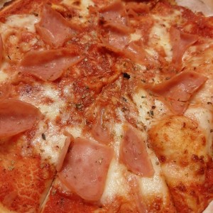 Pizza con jamón Tamaño mediano