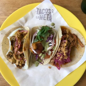 tacos - queso fundido, mariachi y cochinita pibil 