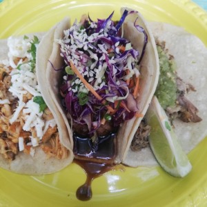 Tacos Tropicales - Pollo Pistolero