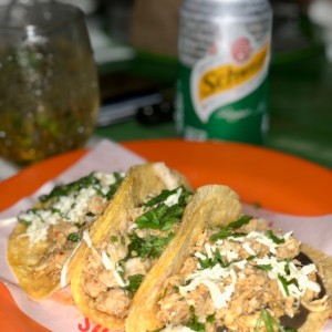 Tacos Tropicales - Pollo Pistolero