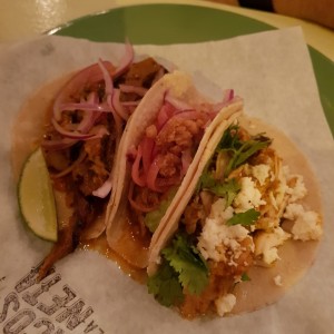 lengua chicharron y pollo