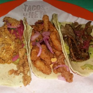 Tres tacos