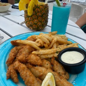 Deditos de pescado y limonada 