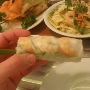 plato de rollitos variados