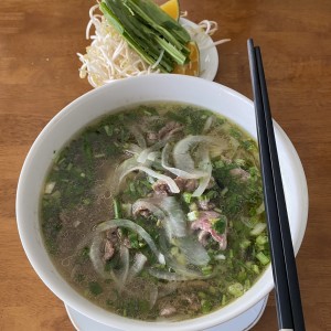 Pho de carne mixtas 