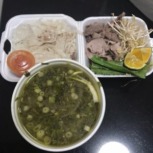 pho carne de res