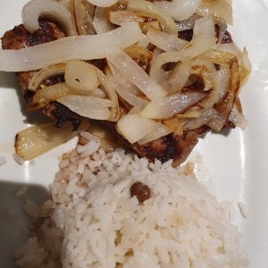 arroz con chuleta