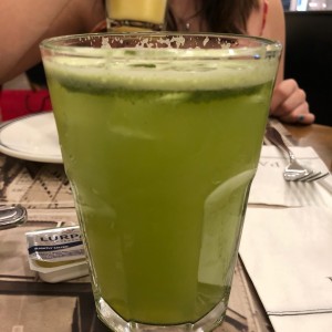 limonada con hierbabuena