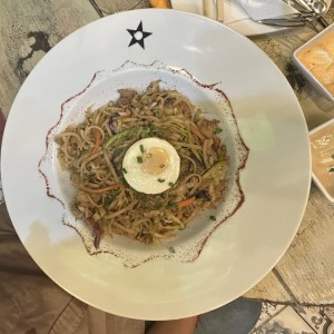 Pasta de Fideos de Arroz Tahi con Cerdo