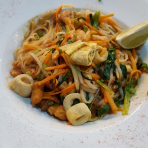 Pad thai de mariscos