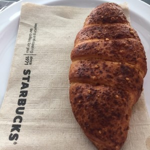 Croissant de jamon y queso