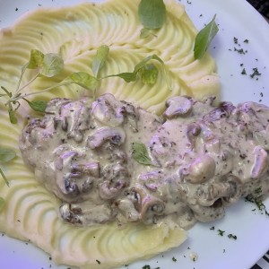 Medaglioni di Manzo Porcini y Tartufo