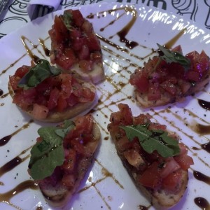 Antipasti - Bruschetta Mediterranea