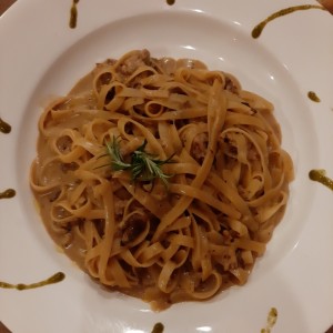 Fettuccine Salciccia e Porcino