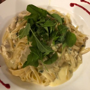 fettuccine alfredo