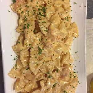 Farfalle al salmone