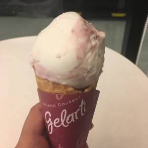 cono italian cereza