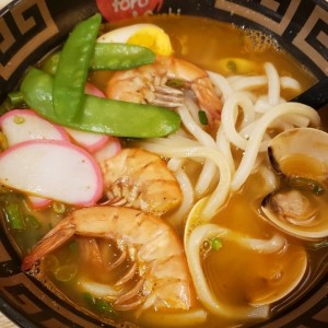 Seafood udon soup