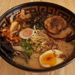 HAKATA BLACK GARLIC RAMEN