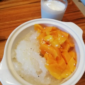 sticky rice con mango