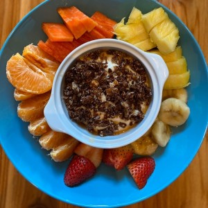 Granola Fruit Platter 