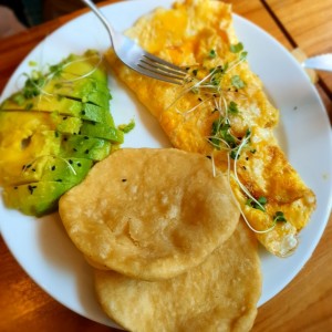 Desayunos Salados - Omelette 3 Quesos