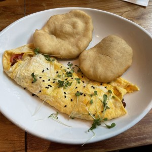 Desayunos Salados - Omelette 3 Quesos