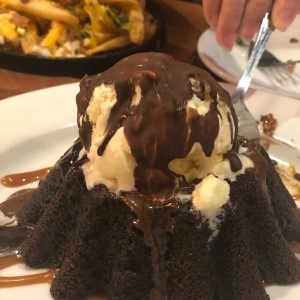 Molten chocolate cake